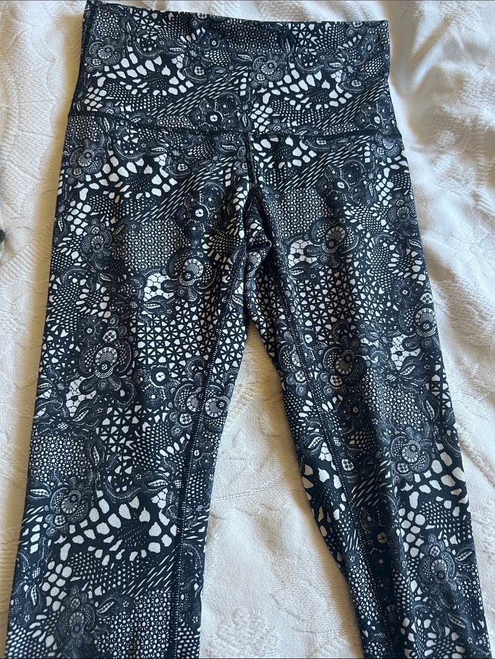 lululemon athletica Black & White Floral Lace-Style Kids Leggings